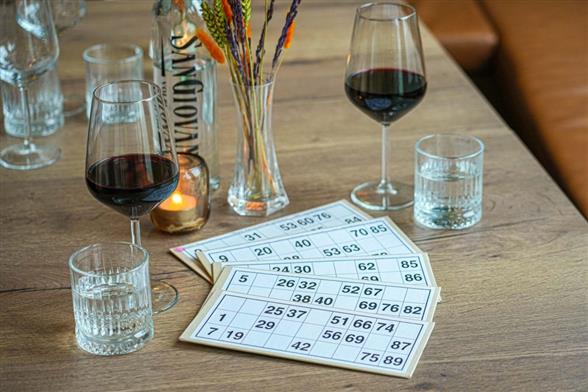 Social dining & Vinbanko